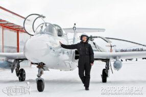 Занимайте свое место в кабине реактивного самолета Л-29 «Дельфин» и вместе с опытным пилотом отправляйтесь на штурм неба!